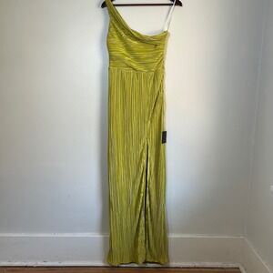 NWT Lulus Maxi Dress One Shoulder Plissé Pleated Size S Chartreuse Yellow Slit